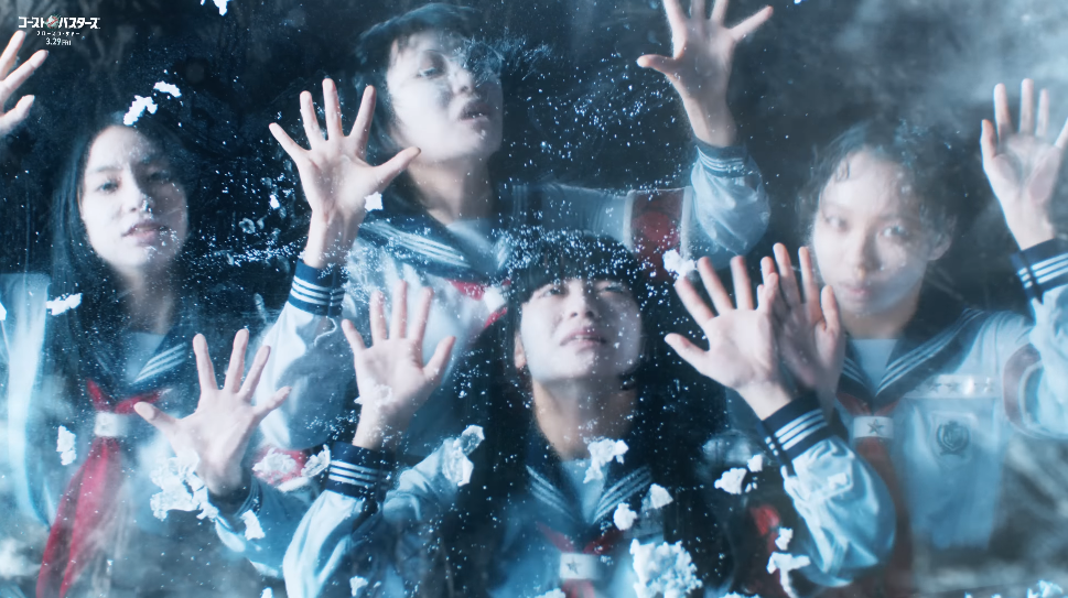 ATARASHII GAKKO!為新片唱出日本限定主題曲《Ghostbusters:Frozen Summer》。