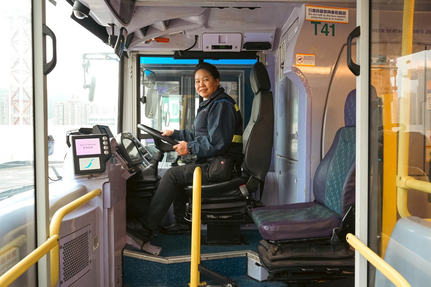 國際婦女節|城巴女車長2年增三成 首名女教車師傅培育百名新力軍