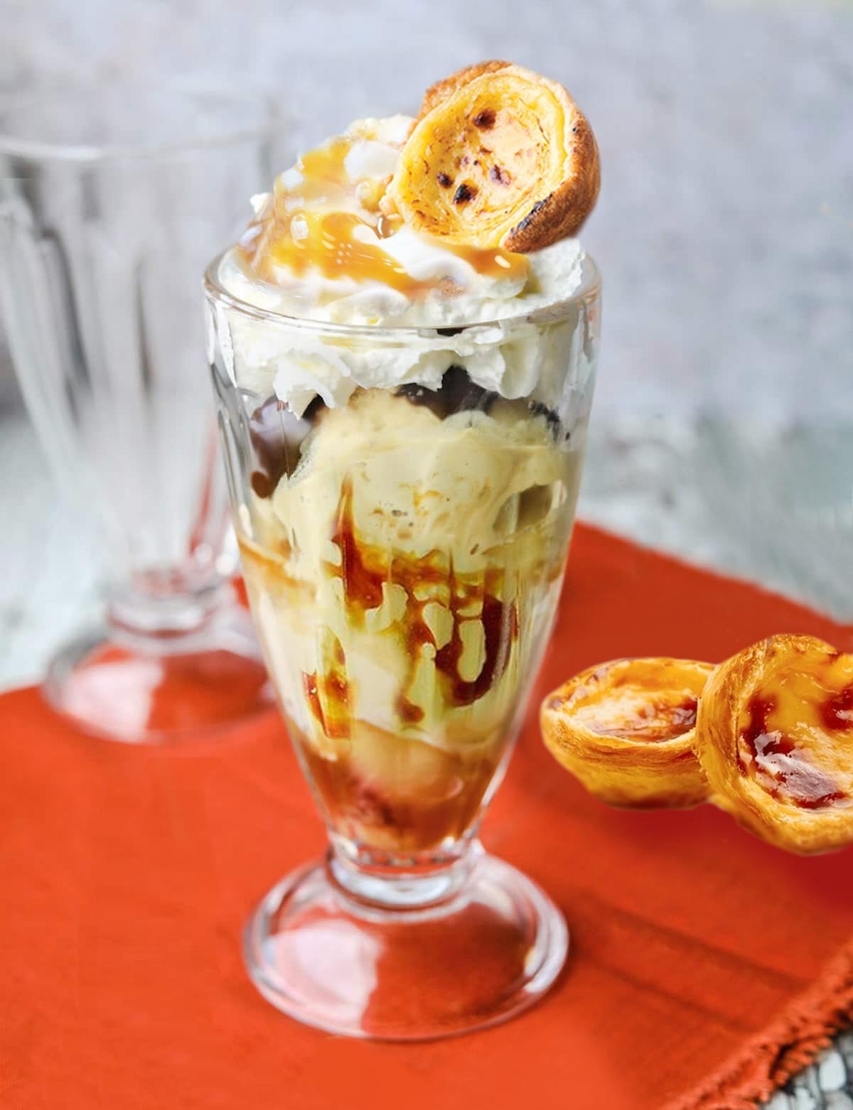 自家製吉士奶昔口感比一般 連鎖快餐店的奶昔更香滑濃稠,其獨特之處在於加入了一整件芝士蛋糕、葡撻或奧利奧朱古力布 朗尼,倍感幸福甜蜜滋味。