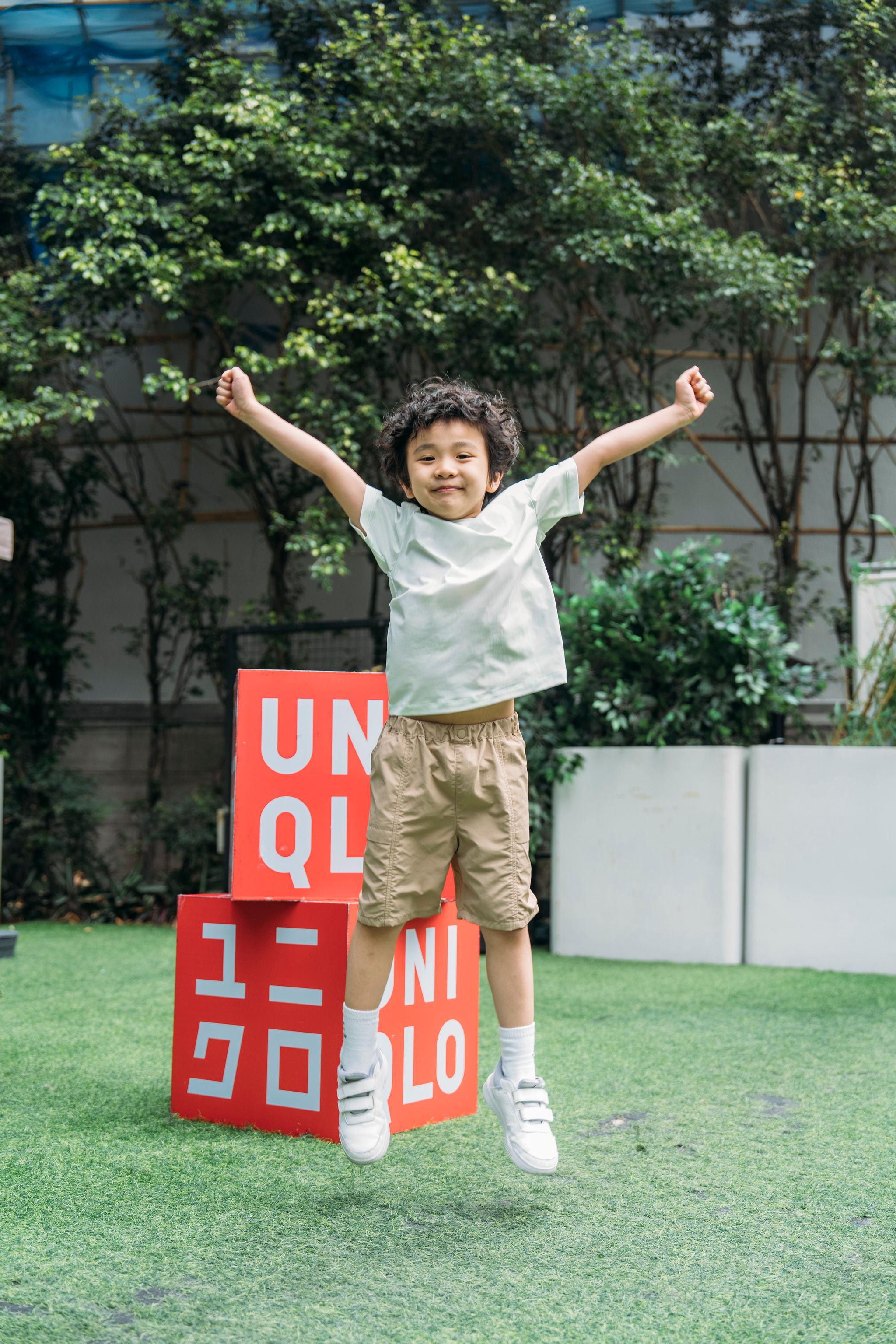 UNIQLO為爸媽們準備最佳乾爽方案,特別研發的「DRY-EX」速乾物料能迅速吸收並蒸散汗水,讓身體時刻保持乾爽。