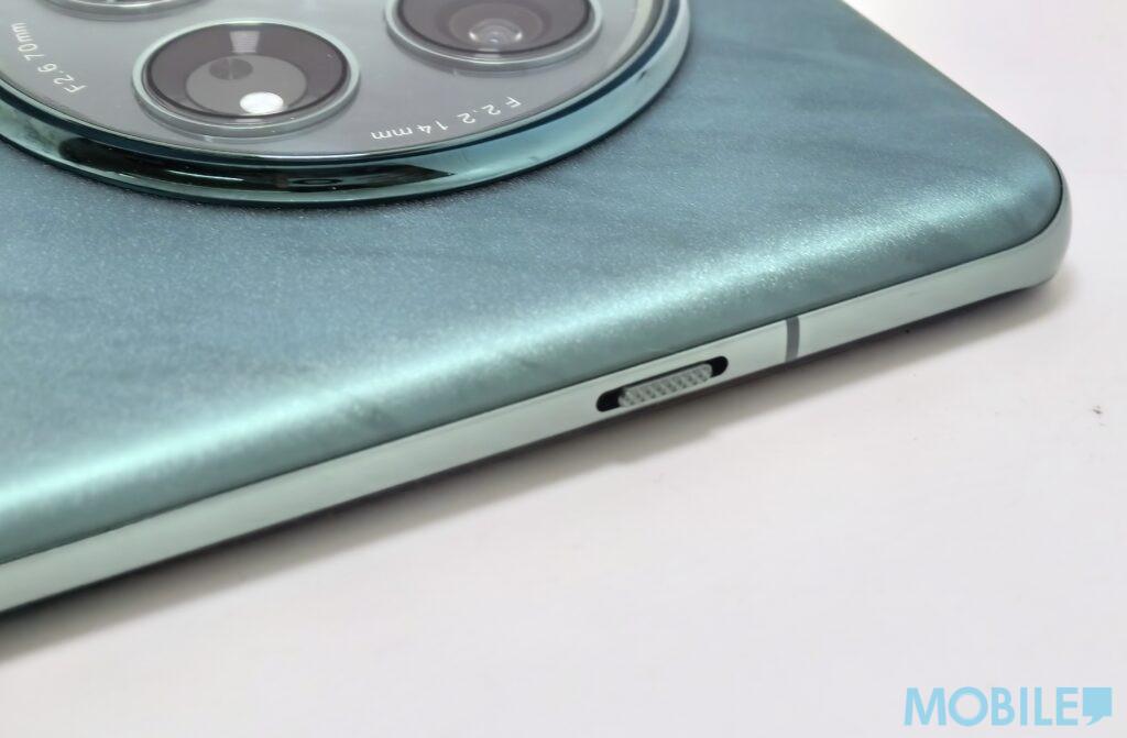 連 iPhone 15 Pro 亦捨棄了撥動式靜音鍵,OnePlus 12 仍罕有保留此一功能