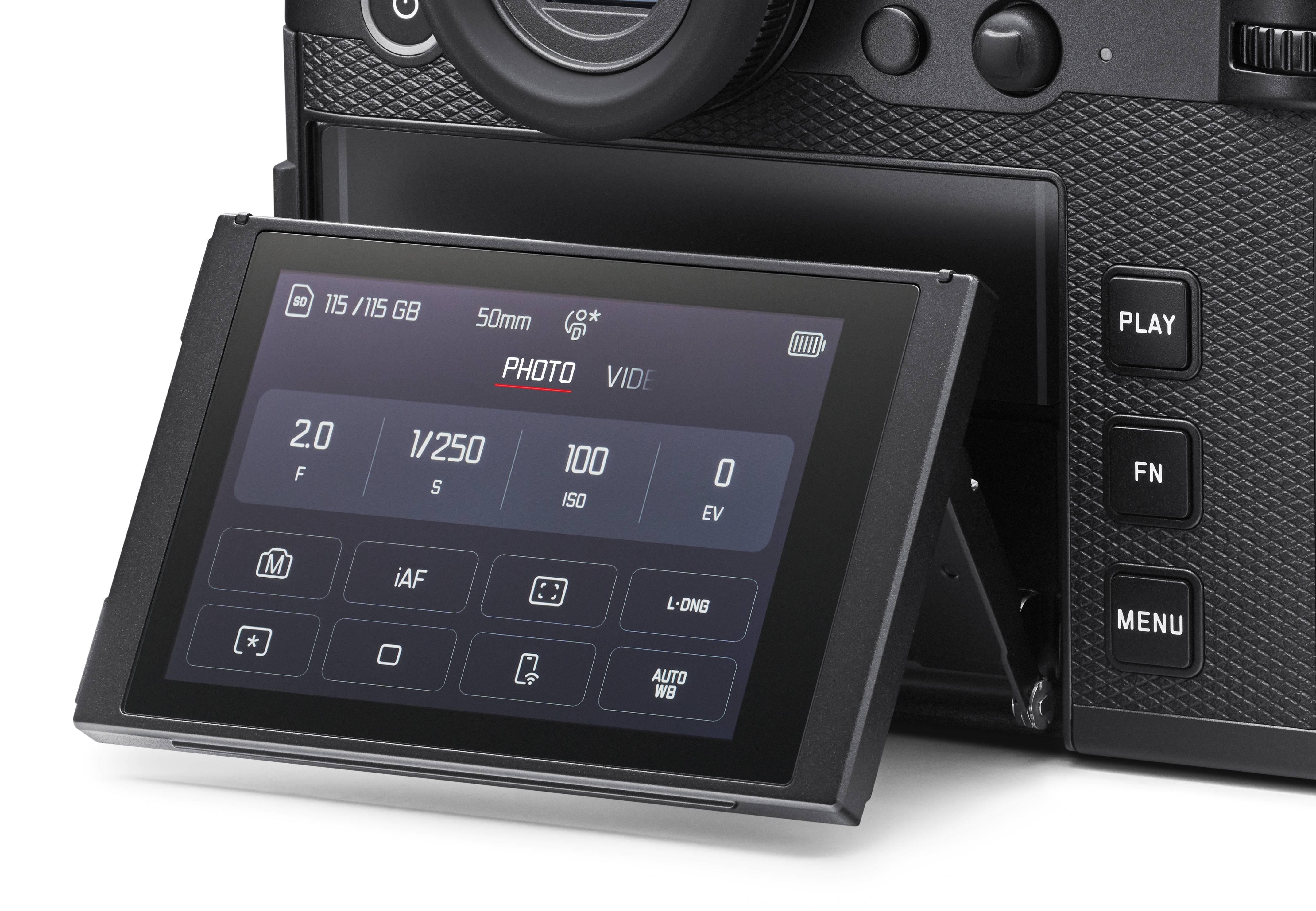 Leica SL3全新介面下相片和影片模式以紅色及黃色底線區分,一目了然。