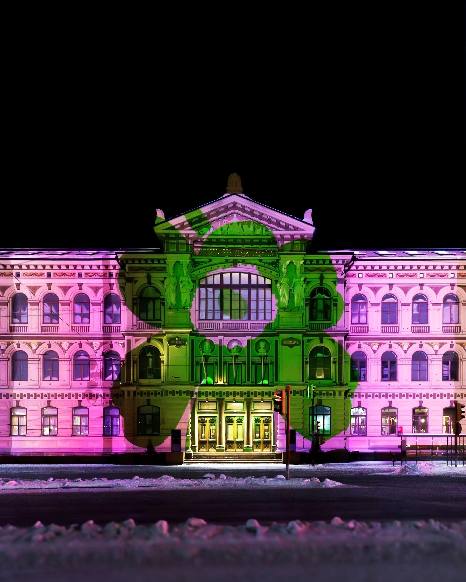 早前於赫爾辛基Ateneum Art Museum外牆披上絢麗繽紛的光雕藝術品《UNIKKO at La Louviére》