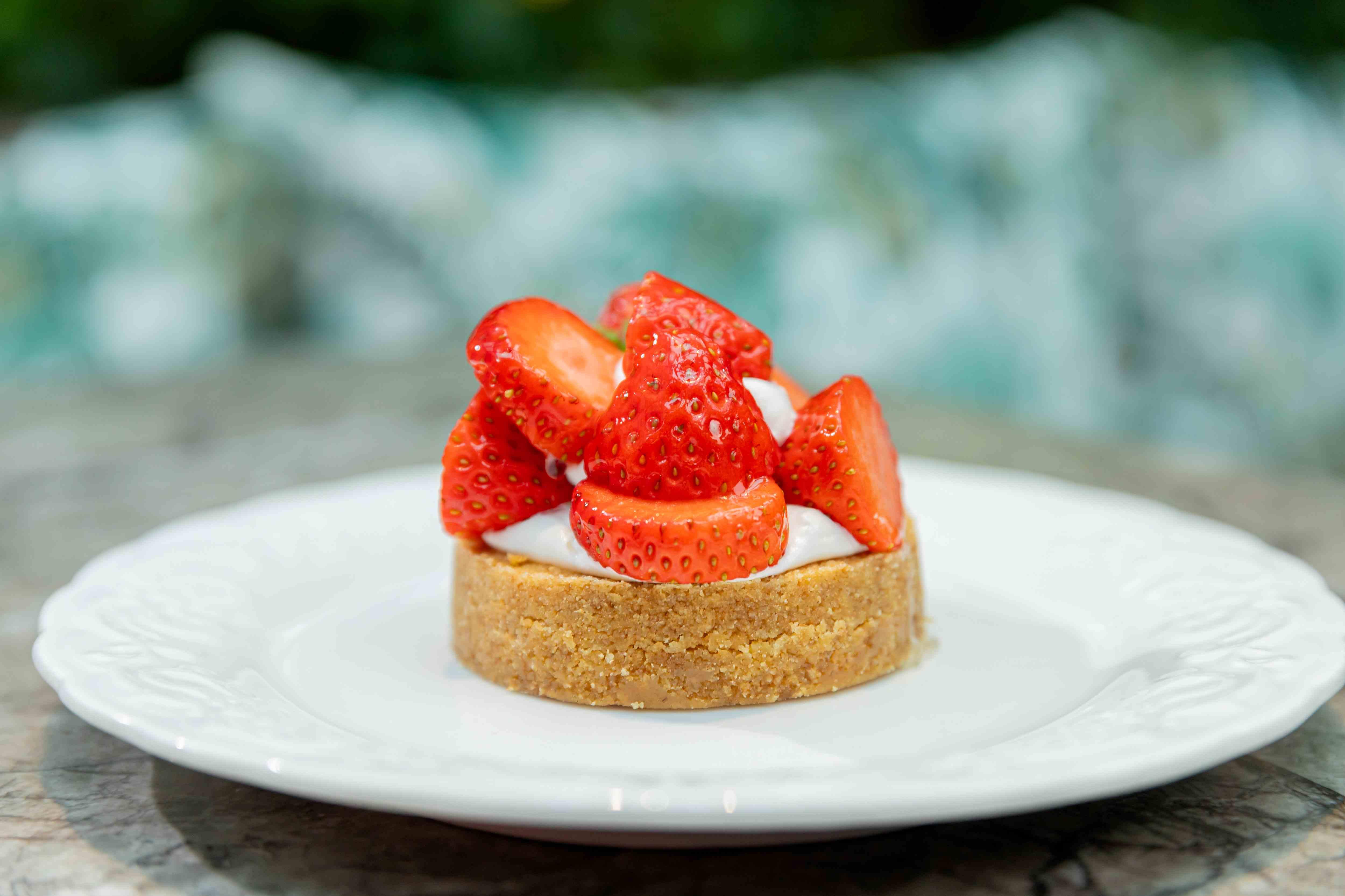 simplylife每日現製多達十種以上蛋糕,大熱款式包括拿破崙、士多啤梨撻、伯爵茶佛手柑的海綿蛋糕