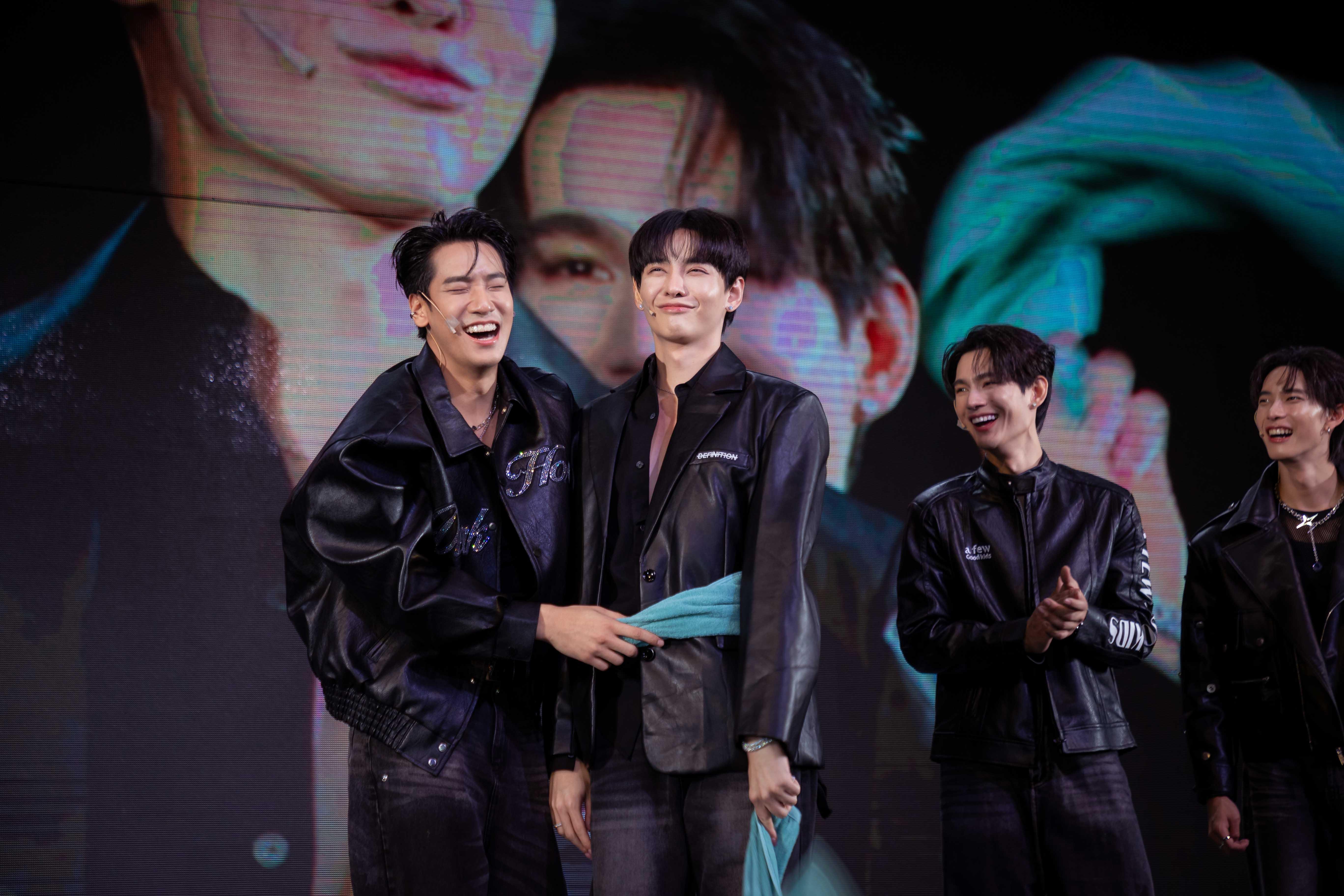 《Pit Babe》演員在海洋公園舉行《「Pit Babe」首個亞洲巡迴粉絲見面會》,大派福利冧fans。