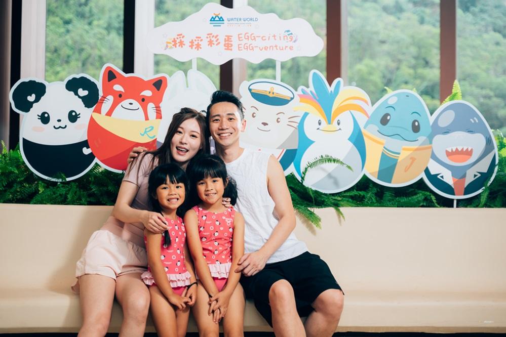 在「威威與好友」裝飾前,請擺盡各種俏皮Pose,與變身成期間限定復活蛋造型的七位吉祥物一同合照!