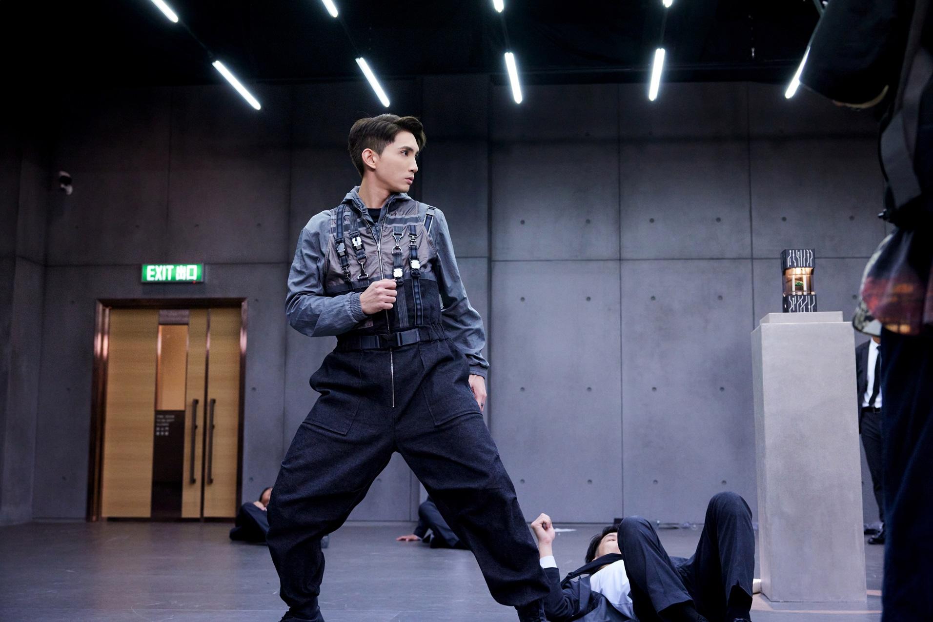 MIRROR首次齊齊拍動作戲,是難忘的體驗。(《12怪盜》劇照)