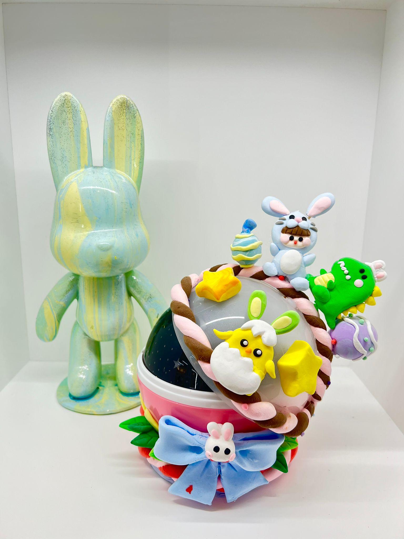 The White Box - 流體小兔 & 卡通黏土投射燈