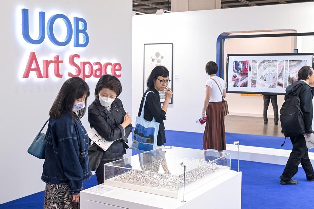 Art Central的長期合作伙伴和亞洲領先的藝術支持機構,大華銀行致力於培育藝術人才,並展示香港及區內藝術家的作品。