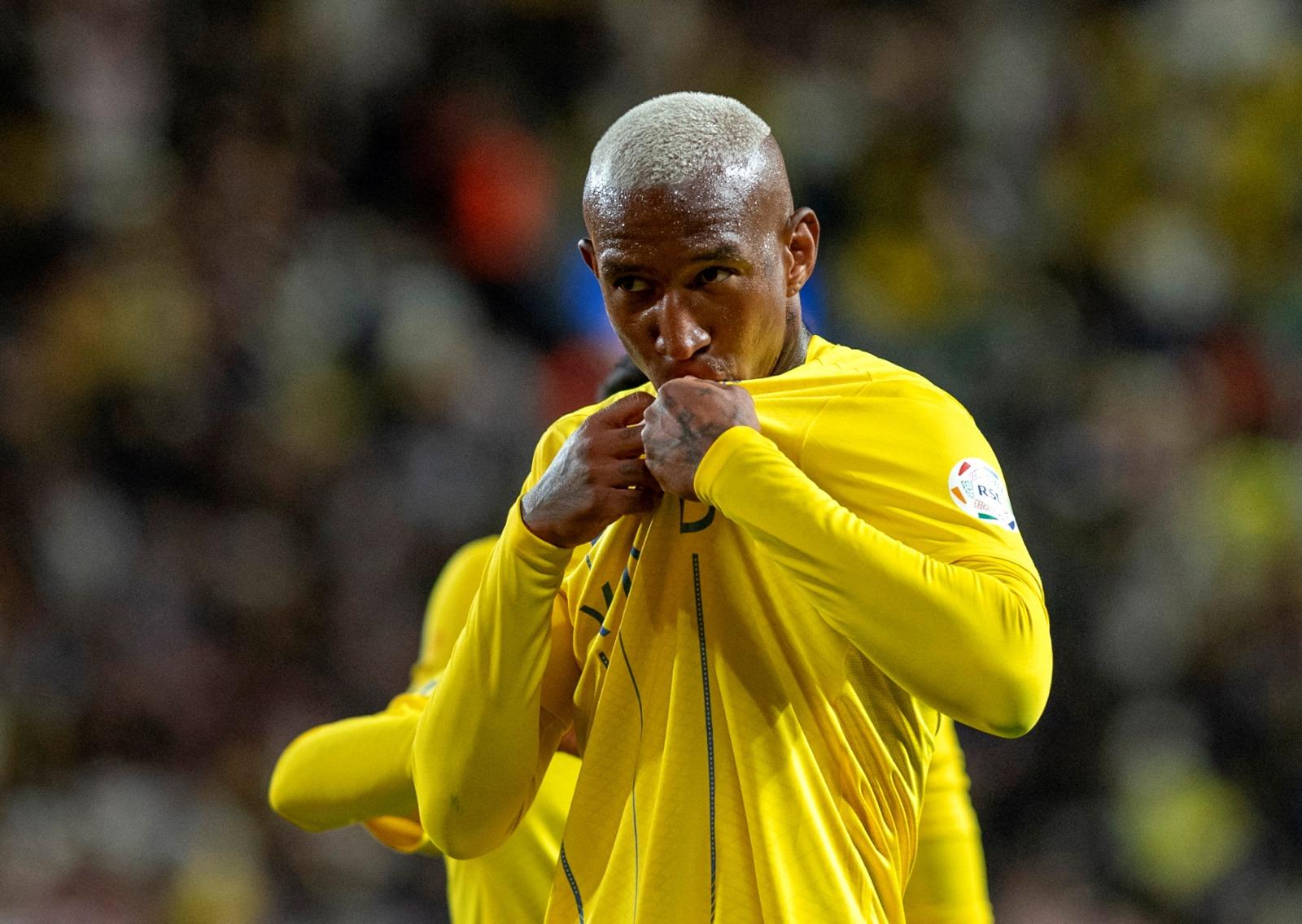 C朗拿度停賽成座上客 艾納斯的泰利斯卡連中三元仍以4︰4賽和對手。(路透社)