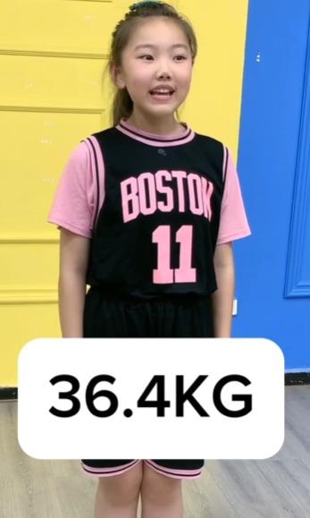 內地健身網紅「小師妹」自創的「超狂減肥操」,減到36.4公斤(約80.2磅)
