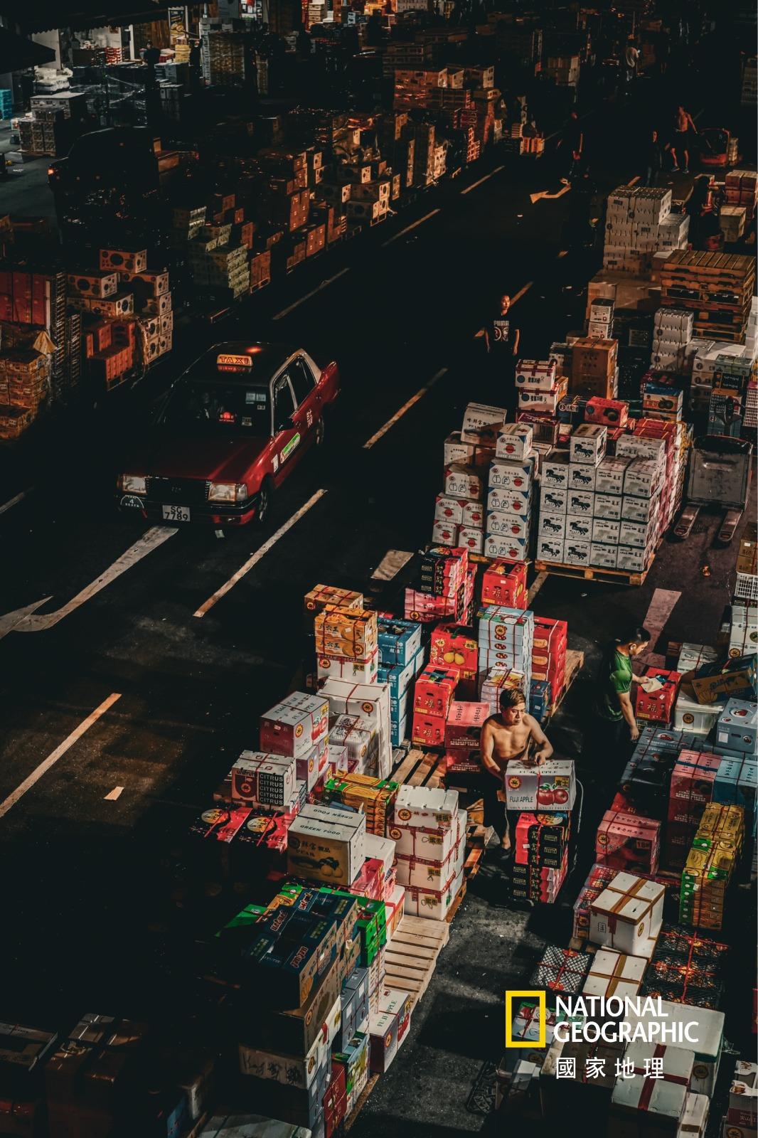 人物組亞軍/得獎者:黃浩輝/作品名稱:趕在天亮前完成