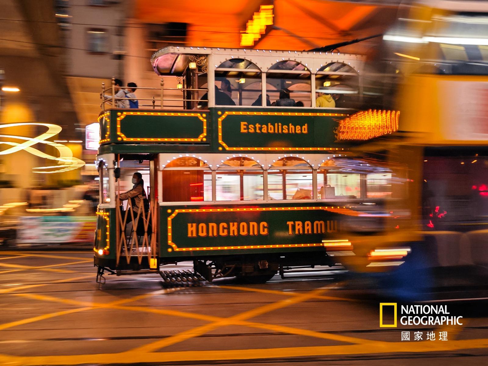 手機組季軍/得獎者:杜子勝/作品名稱:電車