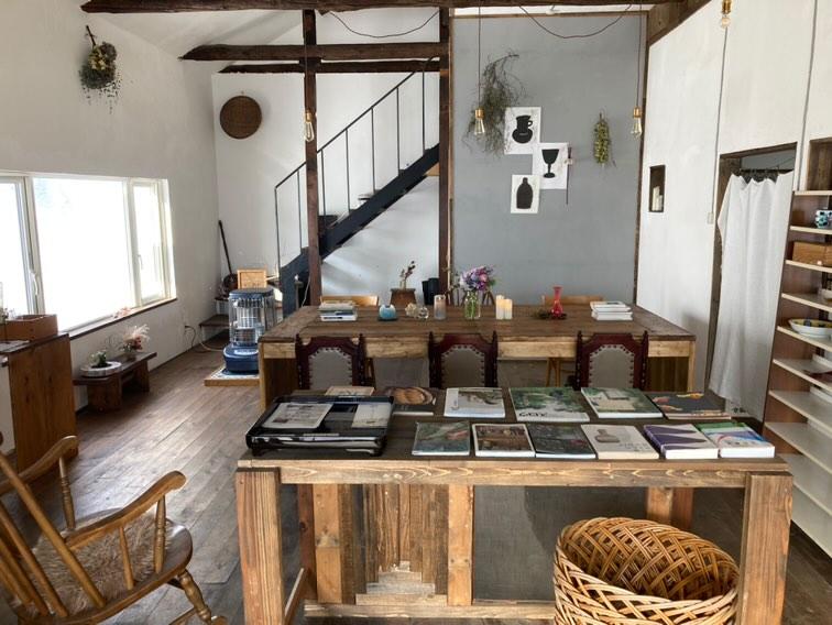 充滿溫暖的喫茶店飴色的內部裝潢。(圖:おたるぽーたる)