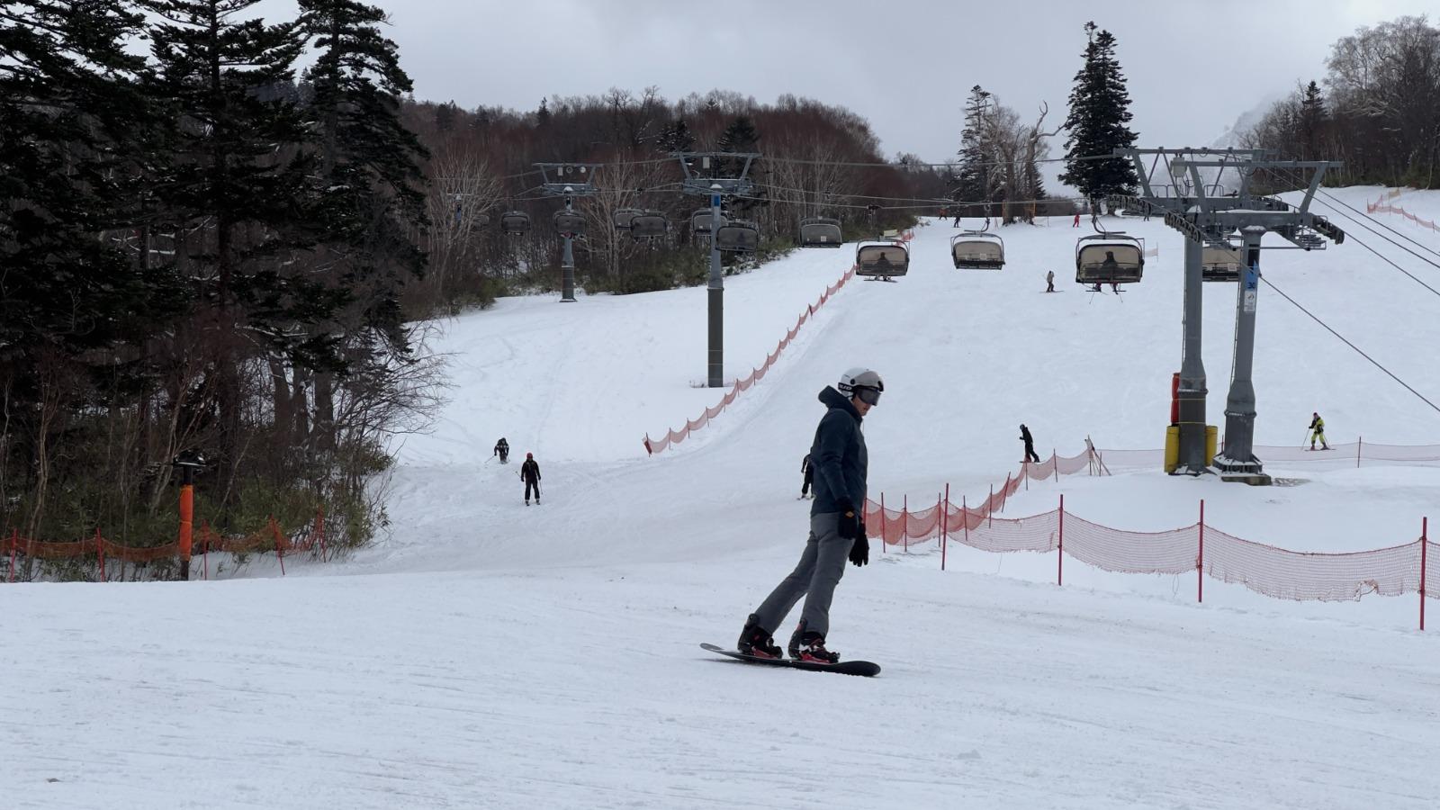 Club Med Kiroro Grand酒店可以租用滑雪器材,而且房價已包括入住期間的ski pass,可以輕鬆出行去滑雪。(圖:日本見)
