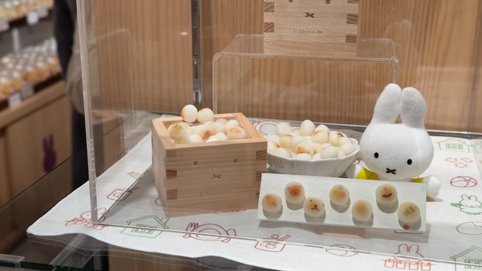 每顆小米餅上也印了Miffy相關的圖案,Miffy迷必定大愛。(圖:日本見)