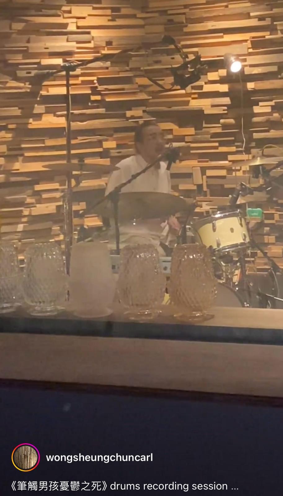 Jer柳應廷在新歌《筆觸男孩憂鬱之死》由恭碩良打鼓。