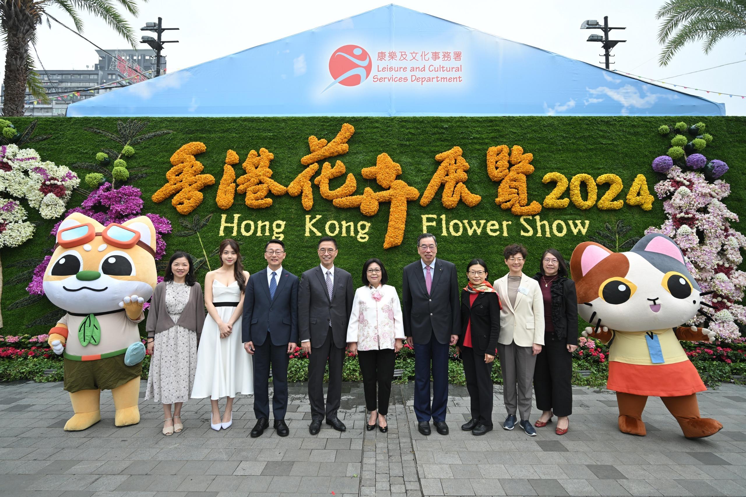 維園花卉展今舉行 楊潤雄:沉浸式體驗及燈光帶來前所未嘗賞花之樂