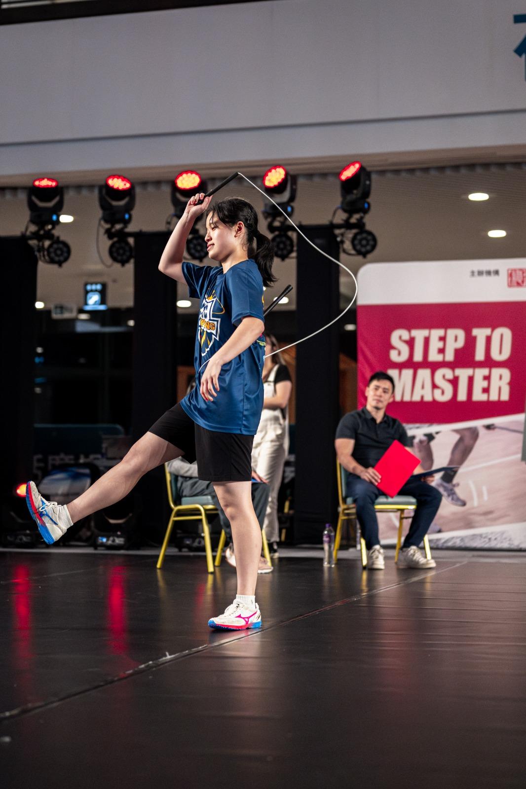 香港個人全能跳繩公開賽,16歲或以上女子組Battle對決賽冠軍 - 張朗晴