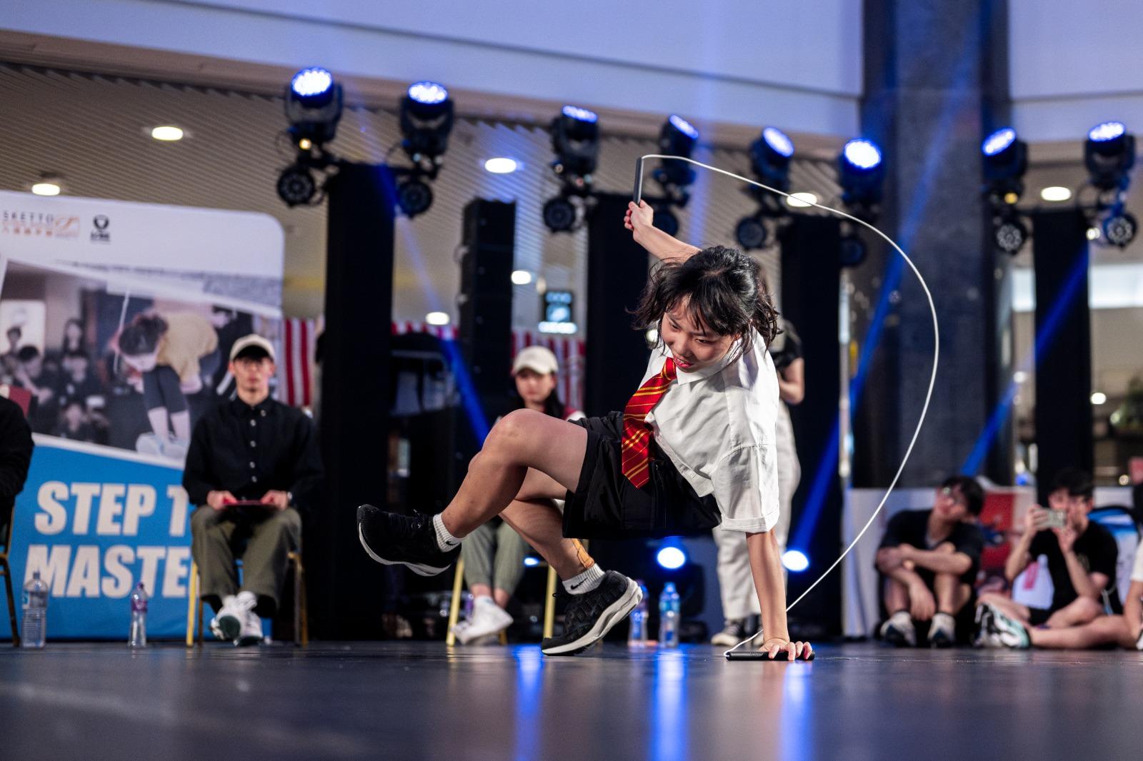 香港個人全能跳繩公開賽 2024,荷里活廣場現場氣氛熱烈