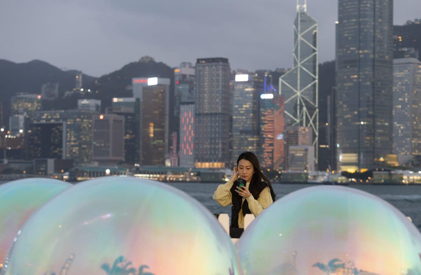 復活節好去處2024|西九巨型泡泡藝術裝置《抱泡瞬間》(蘇文傑攝)