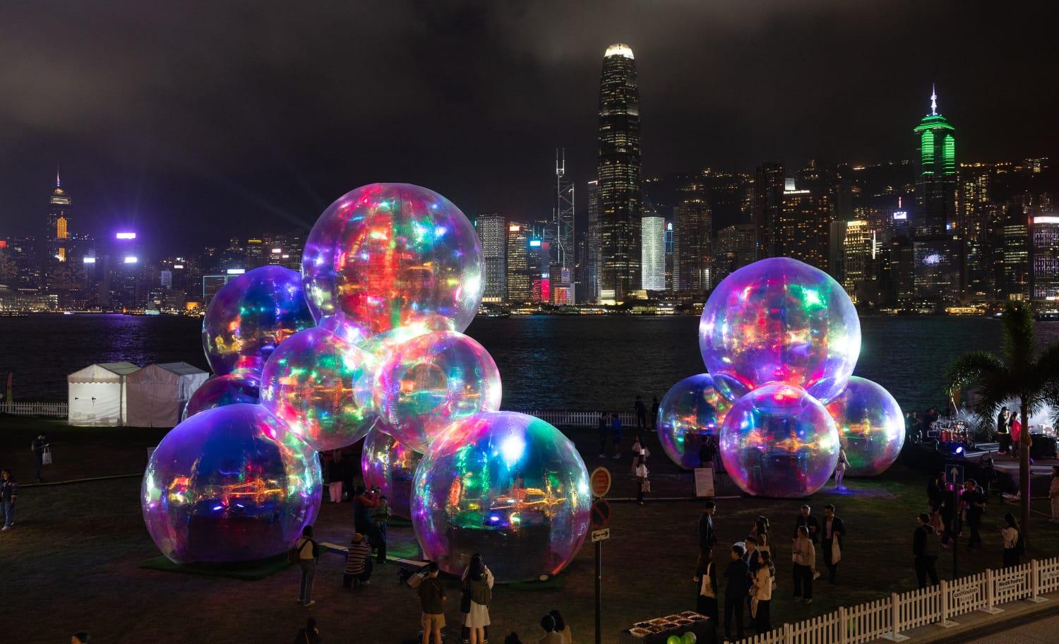 復活節好去處2024|西九巨型泡泡藝術裝置《抱泡瞬間》(蘇文傑攝)