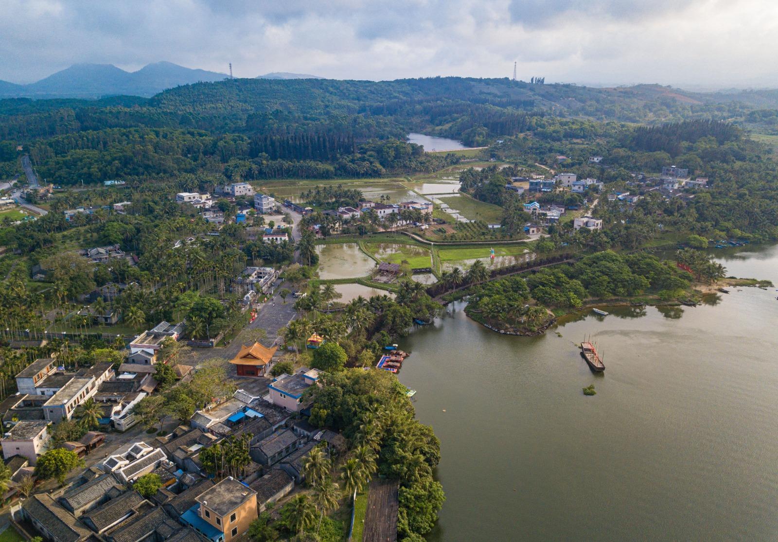博鰲亞洲論壇年會,星期二起在海南博鰲展開。今年的大會主題是「亞洲與世界」。(新華社)