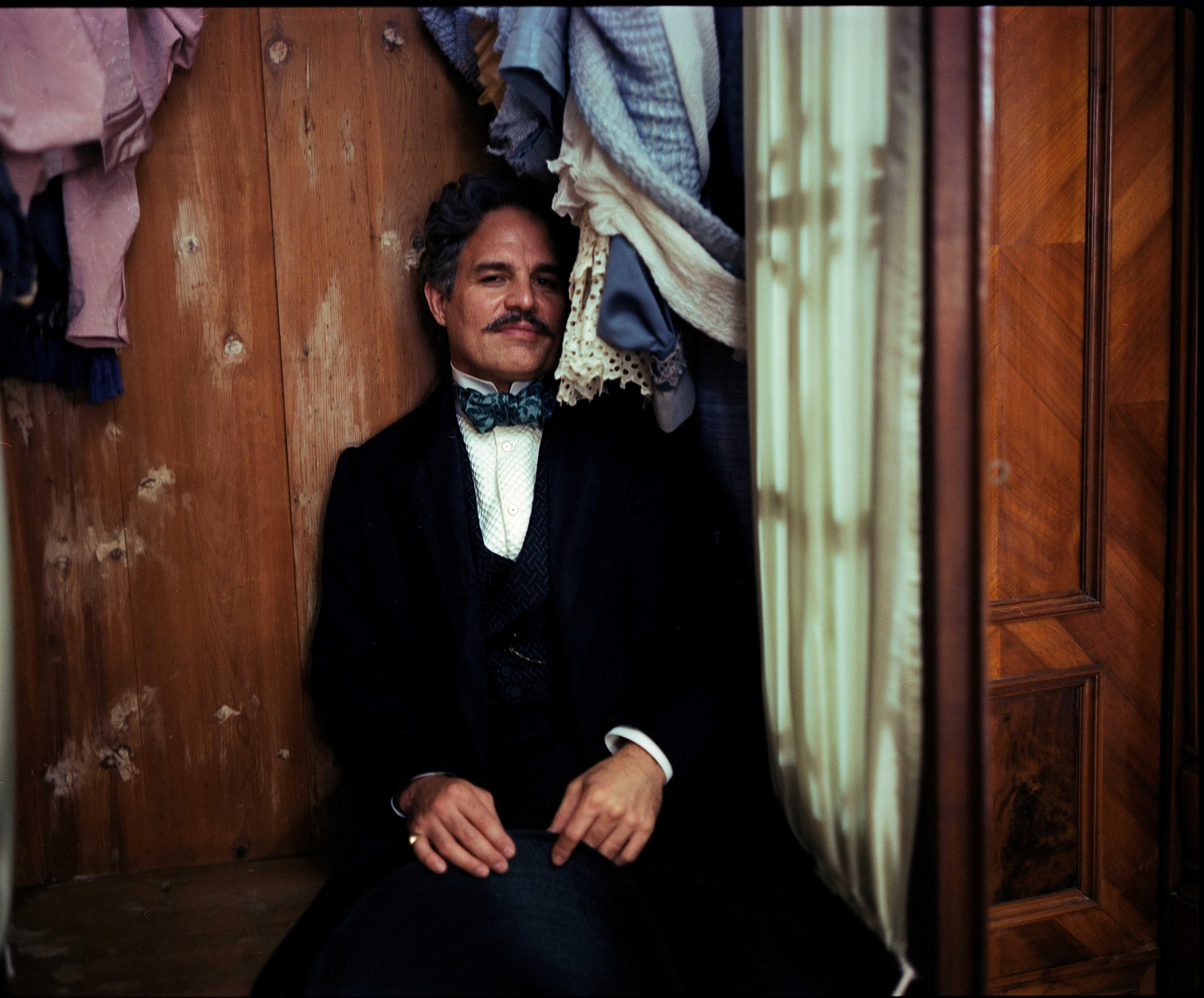 麥克雷法路在《可憐的東西》演的好色大律師,非常搶鏡。