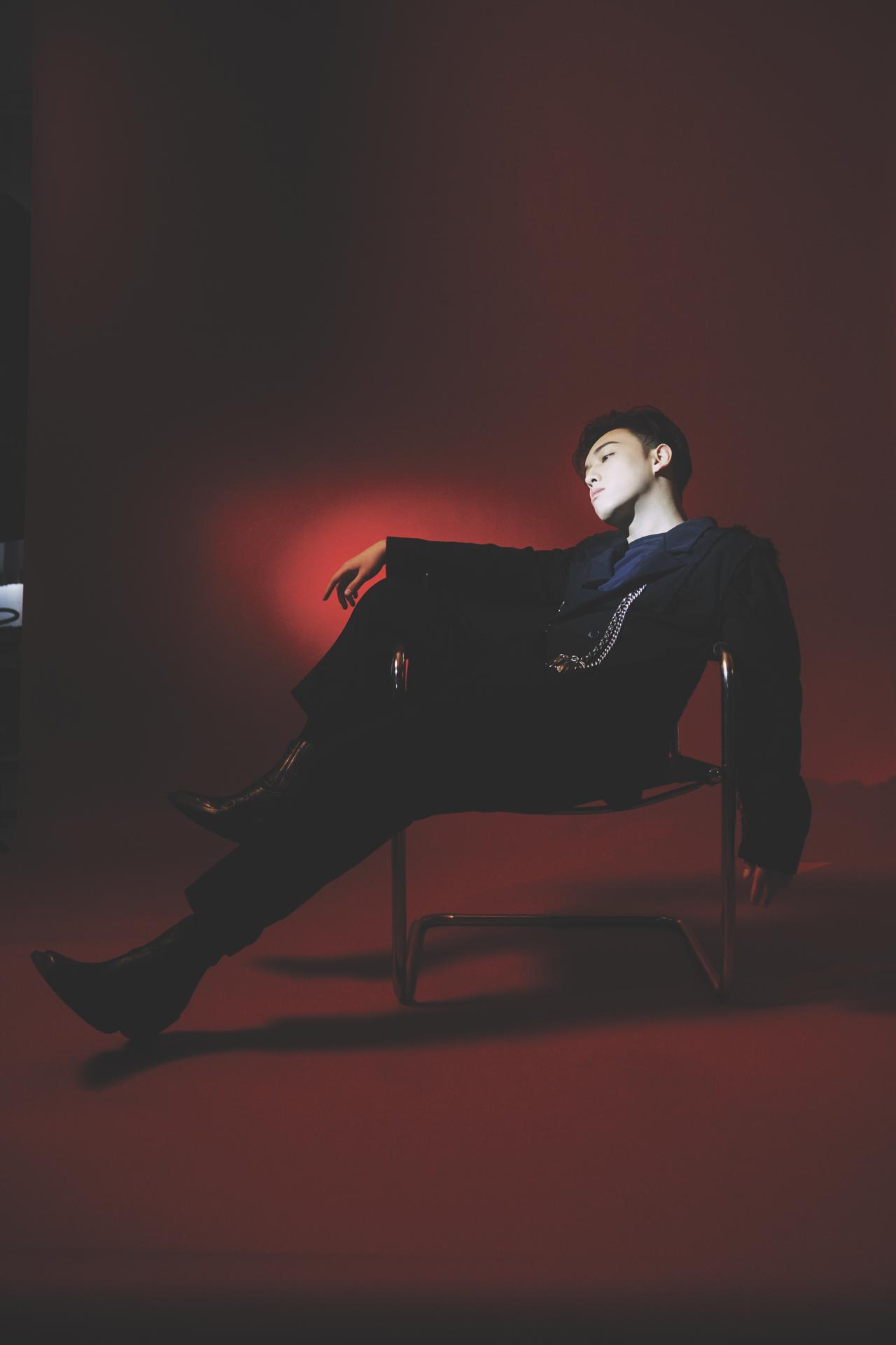 MC張天賦新碟《TREBLE》走暗黑風格。