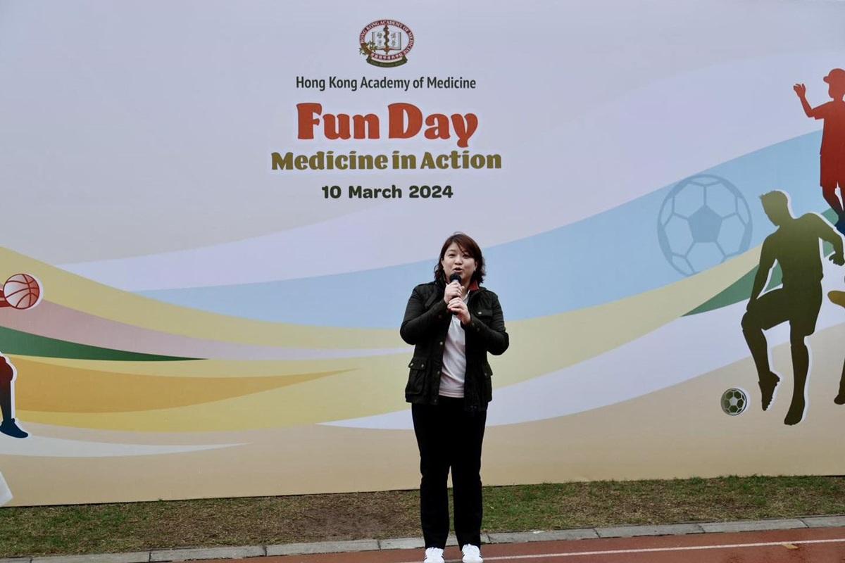 李夏茵鼓勵醫生喺百忙之中,都要抽時間做運動。(醫衞局FB)