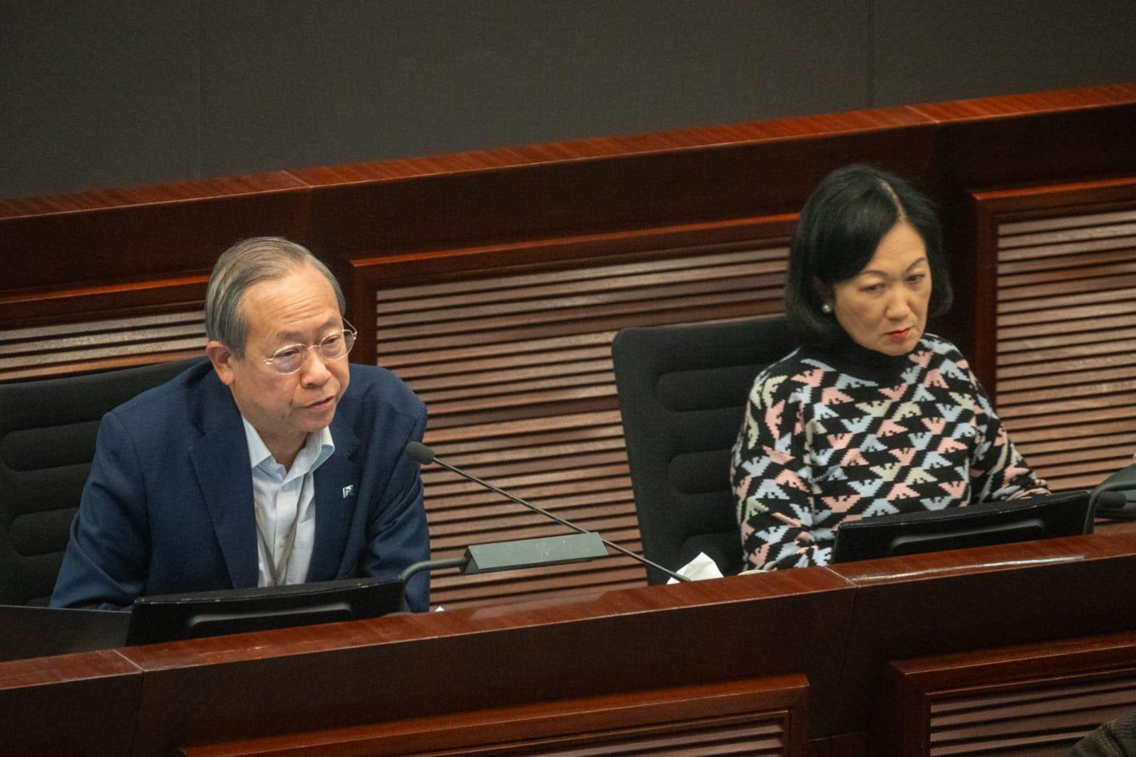 立法會法案委員會今早繼續審議《基本法》23條立法草案。(陳奕釗攝)