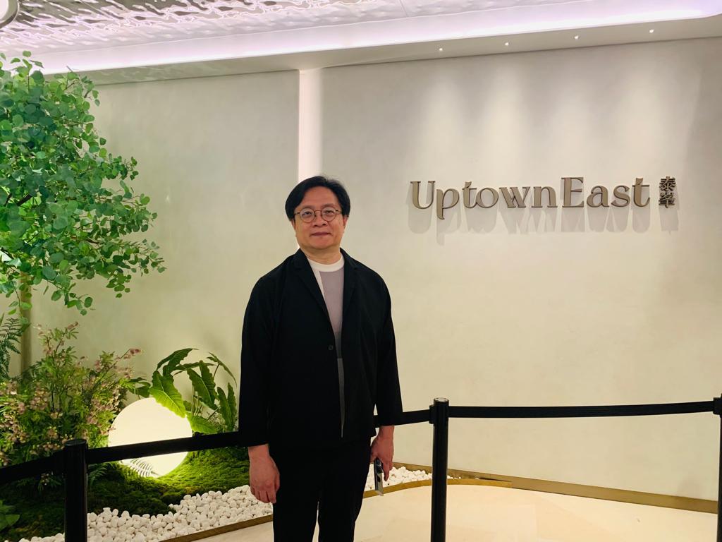 泰峯開售|買家潘生斥880萬購兩房自住 稱內地人來港置業可「托著個市」