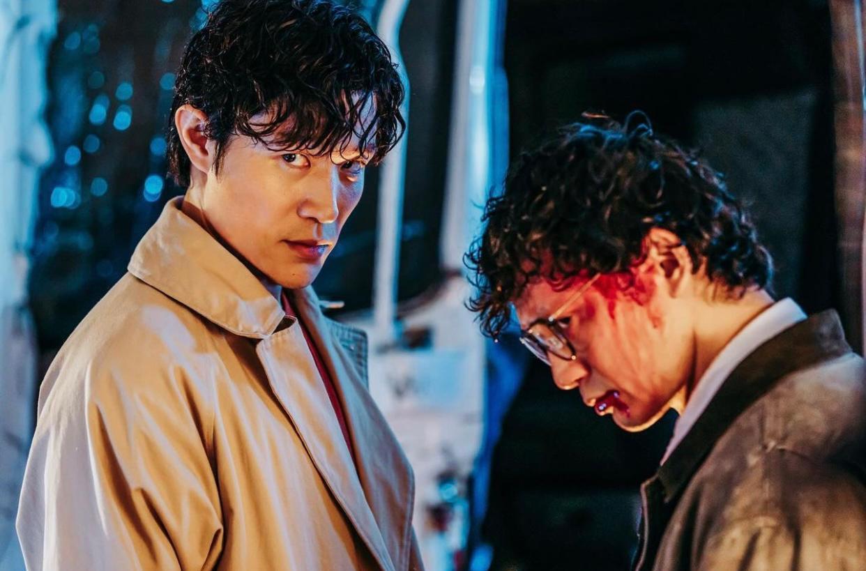 安藤政信造型首次曝光。