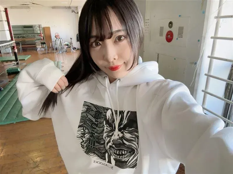 日本28歲AV女優Chanyota(本名:與田美咲),出道前曾是一名派出所員警