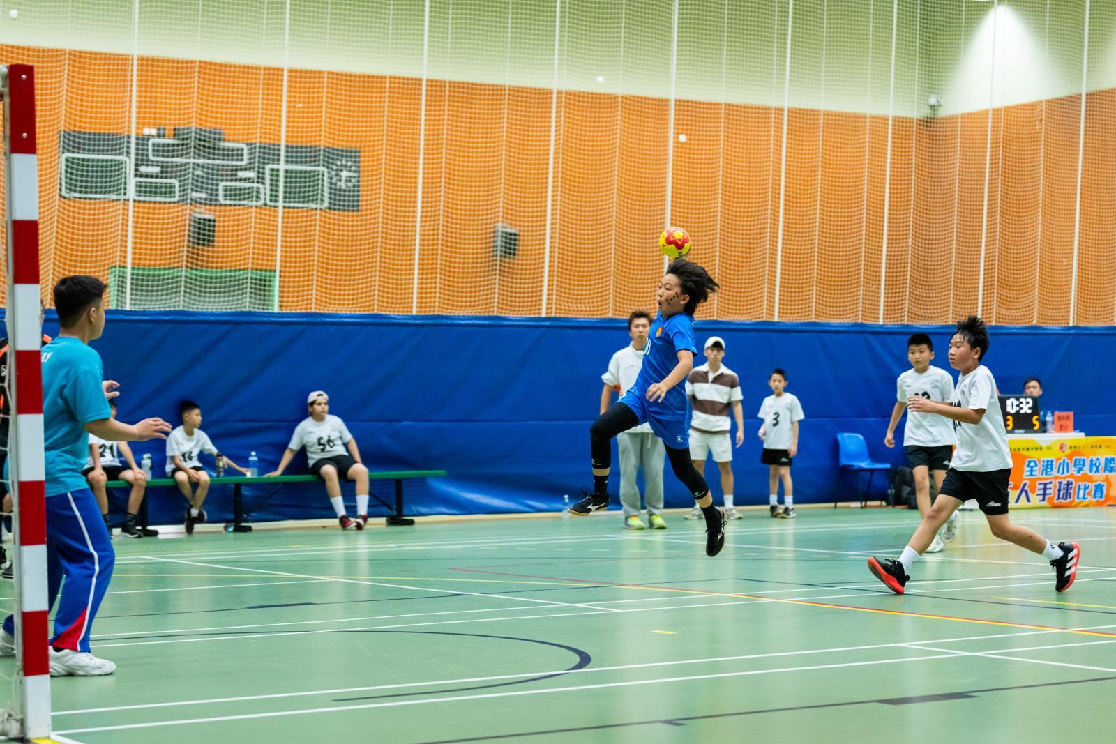 拔萃男書院附屬小學挫粉嶺公立小學 衛冕小學校際五人手球賽