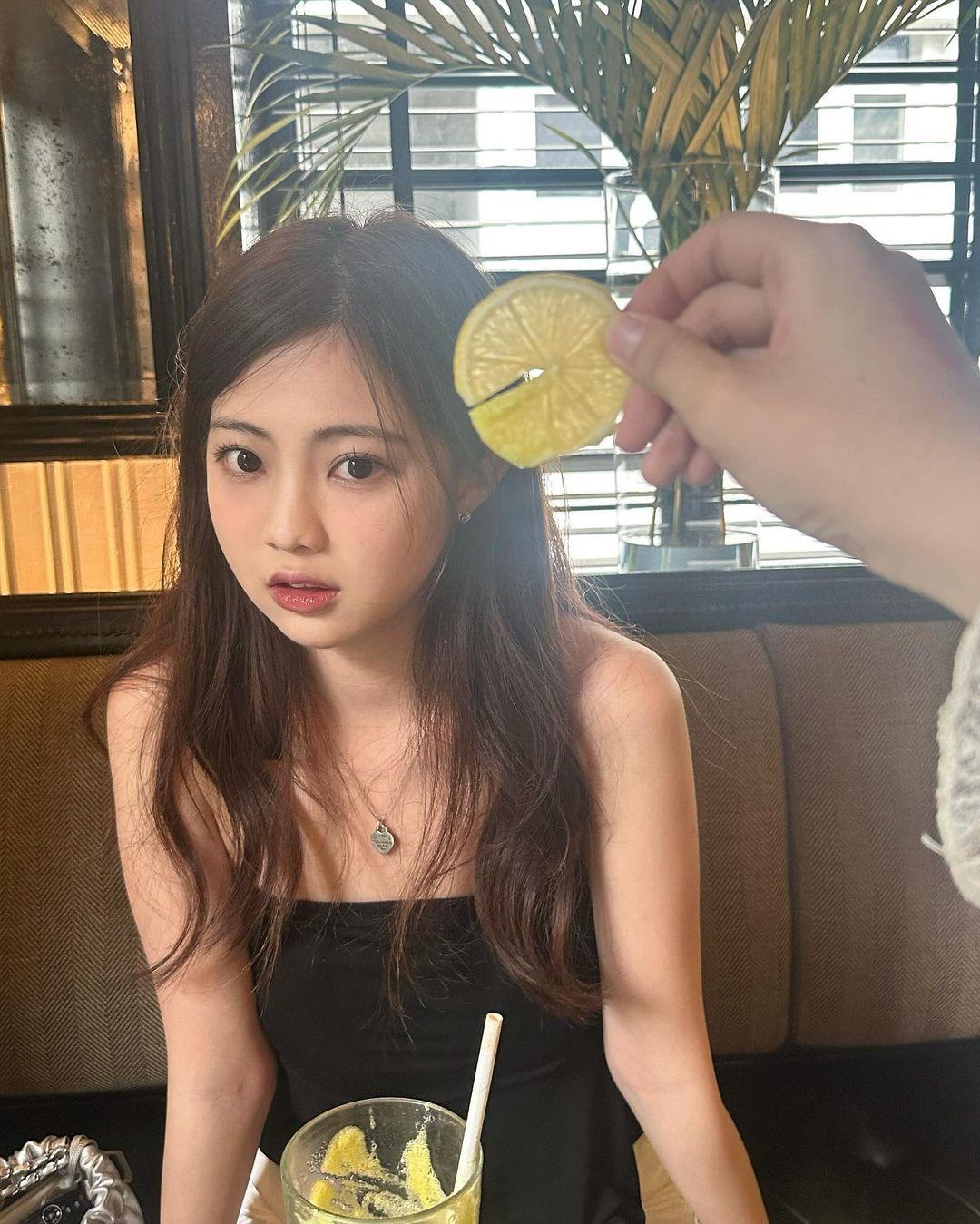 區明妙妙妙/ miu miu(區明妙IG)