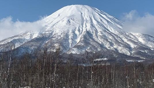 北海道新雪谷町雪山。(互聯網)
