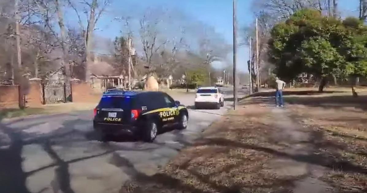 警方到場調查。(互聯網)