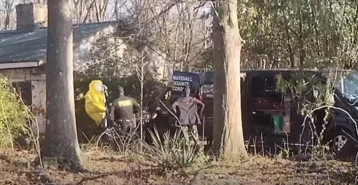 警方法證人員到場。(互聯網)