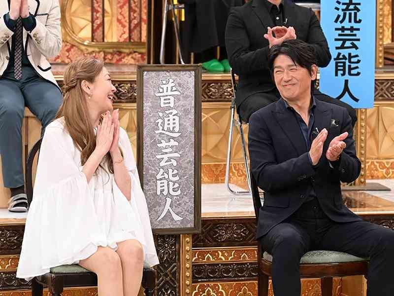 中山美穗在昨晚播出節目上以少女Look登場。