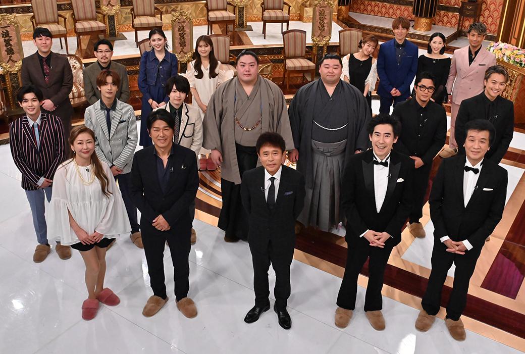 中山美穗在昨晚播出節目上以少女Look登場。