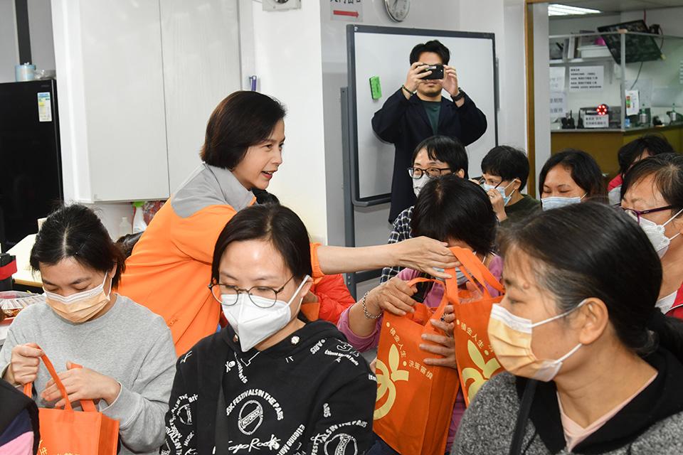 MPF|鼓勵職場女性額外供款強積金 劉麥嘉軒:女人更長壽要較多退休儲備