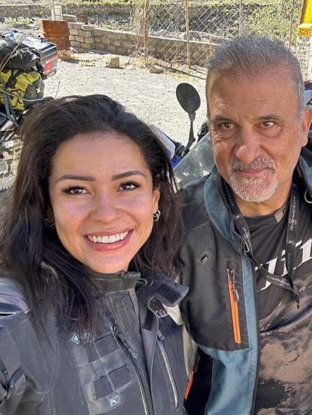 南達與丈夫騎重型電單車環遊世界,不時在IG上傳照片。(互聯網)