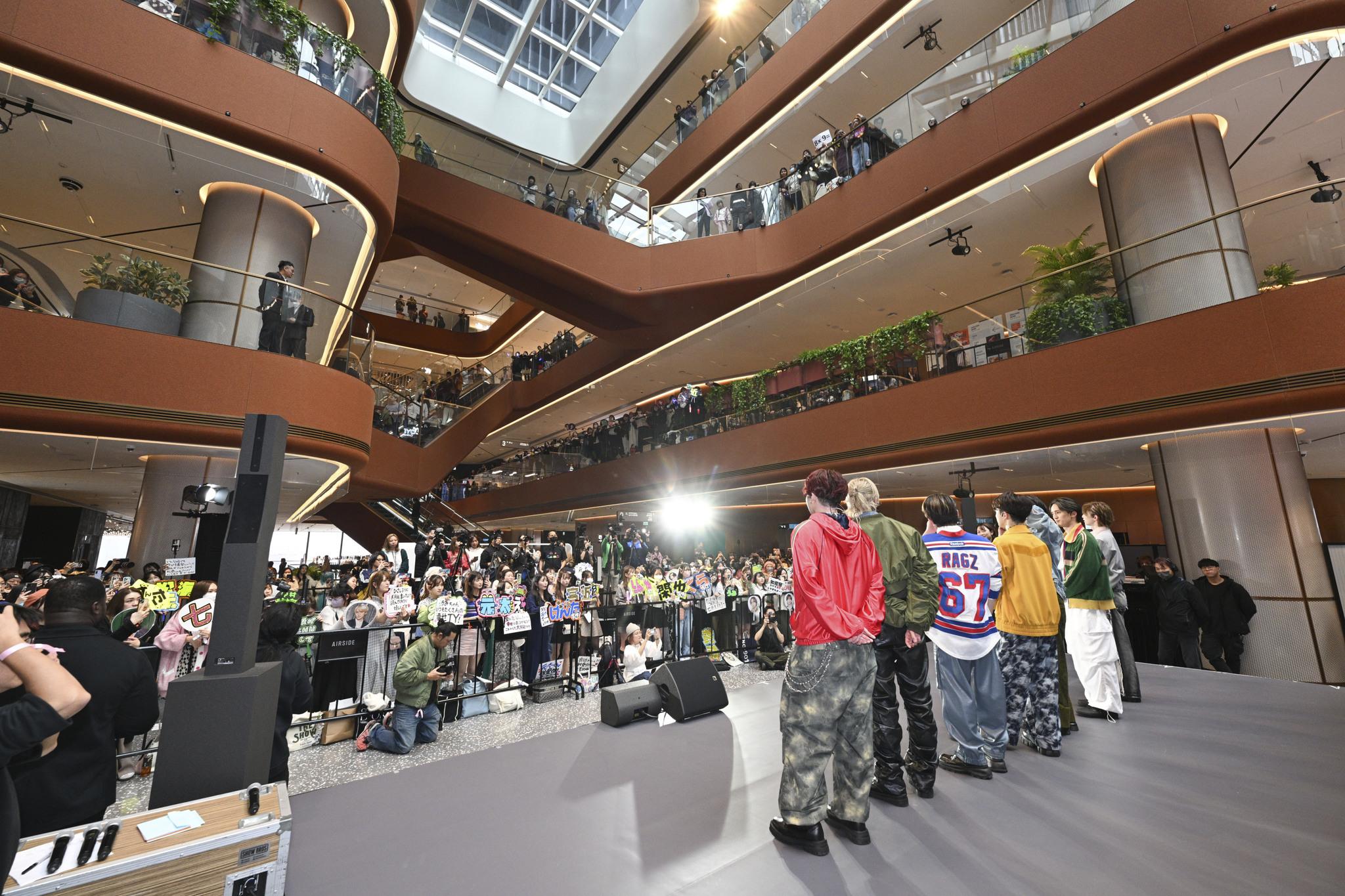 Travis Japan再次與香港粉絲見面,慶祝全球主流出道一周年。