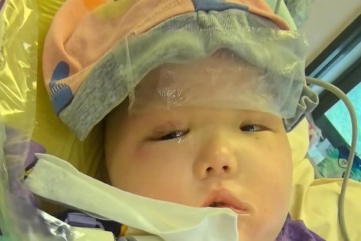 周天瑜離世前數日腸道無法蠕動。(FB「天瑜醫療事故關注組」影片截圖)