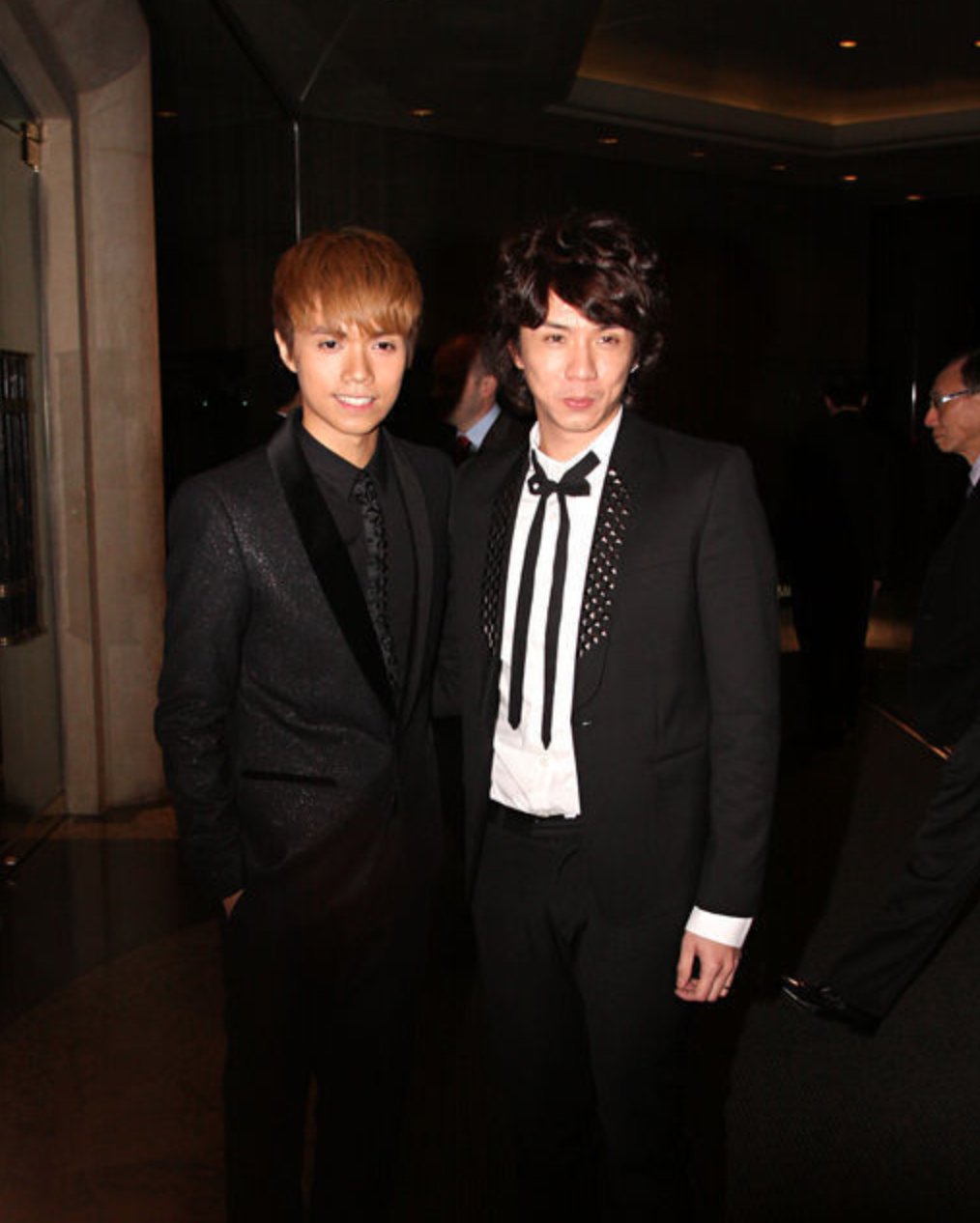 張繼聰行沙灘被人認做張敬軒。