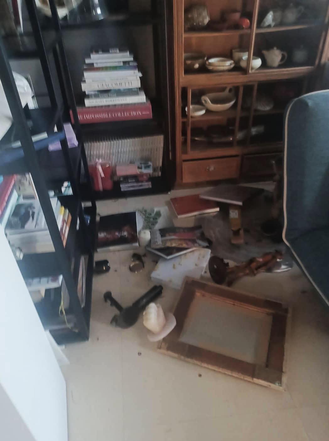 柯震東父親在社交平台貼出家中的情況。