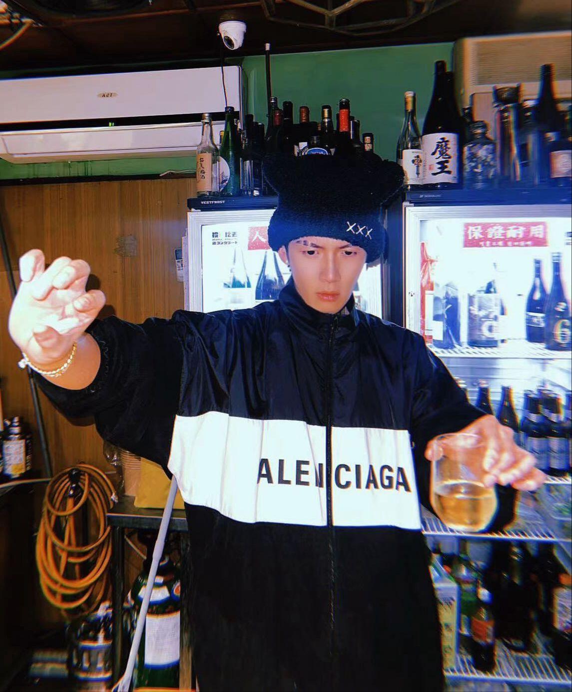 柯震東昨日特別在Threads發文回應「採礦」畫面。