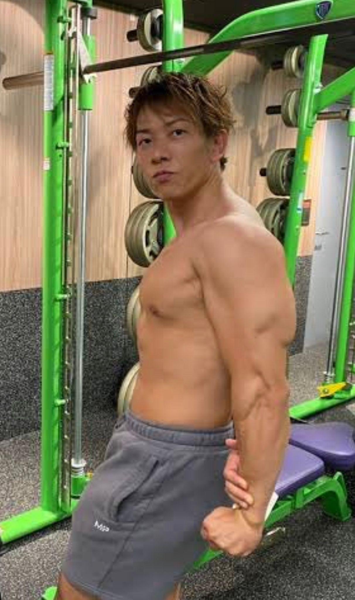 清水健指強健體魄都是成為一個全能AV男優的基本條件。