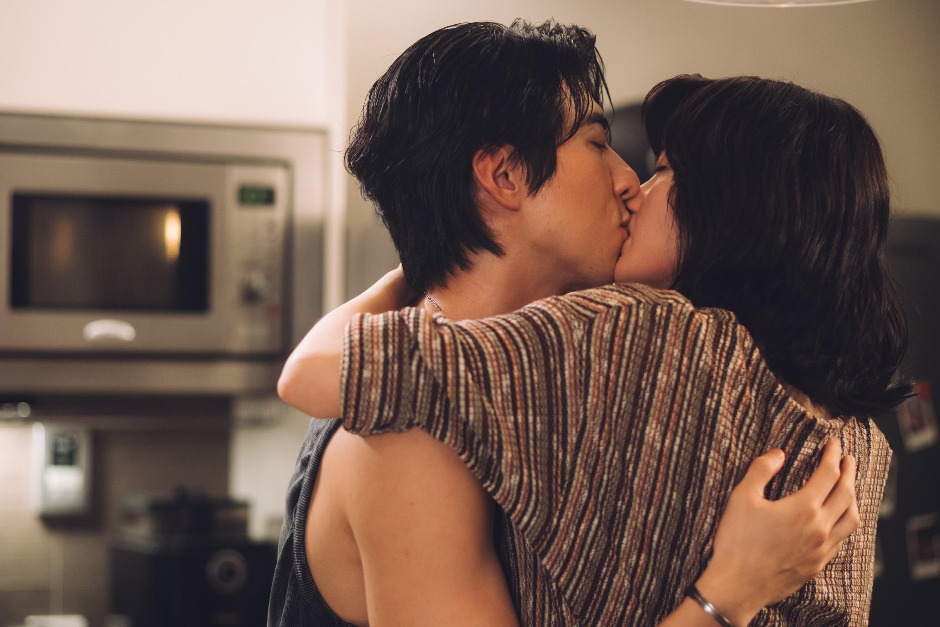 廖子妤在《瑪嘉烈與大衛系列 絲絲》與傅孟柏有不少親熱戲。